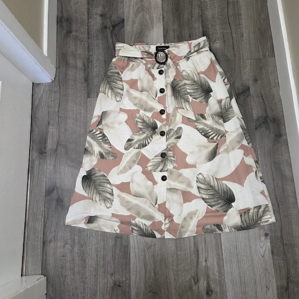 Le Château Rayon Blend Leaf Print Skirt | High-Waist Button Front Belted A-Line - Picture 2 of 7